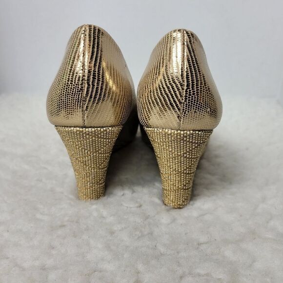 Lilly Pulitzer Women's Shoes Size 5.5 Gold Resort Chic Peep Toe Wedge Pumps - Picture 4 of 10